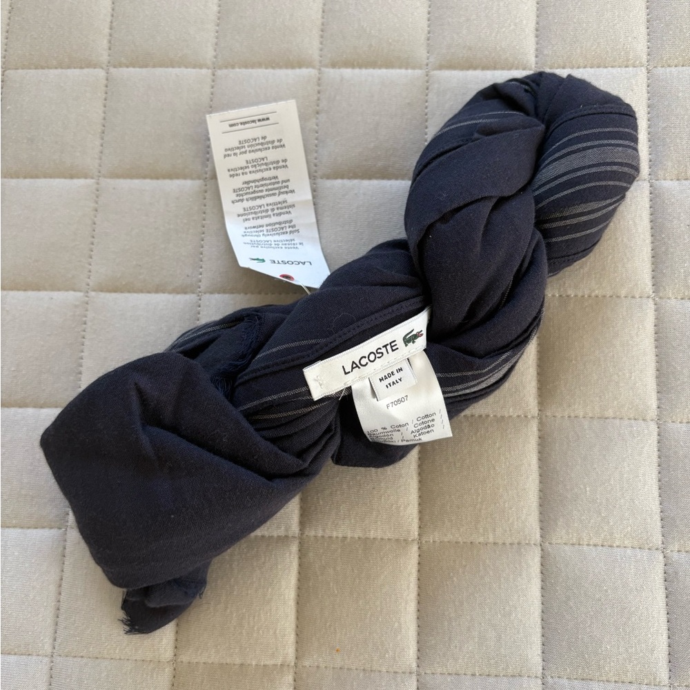Lacoste Unisex - Navy Scarf